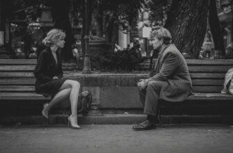 Почему мужчина избегает разговоров и сближения